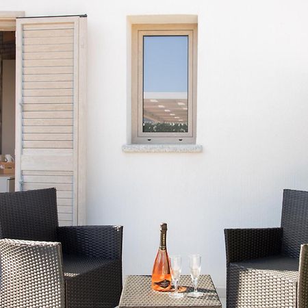 Theodore Rooms San Teodoro  Exterior photo